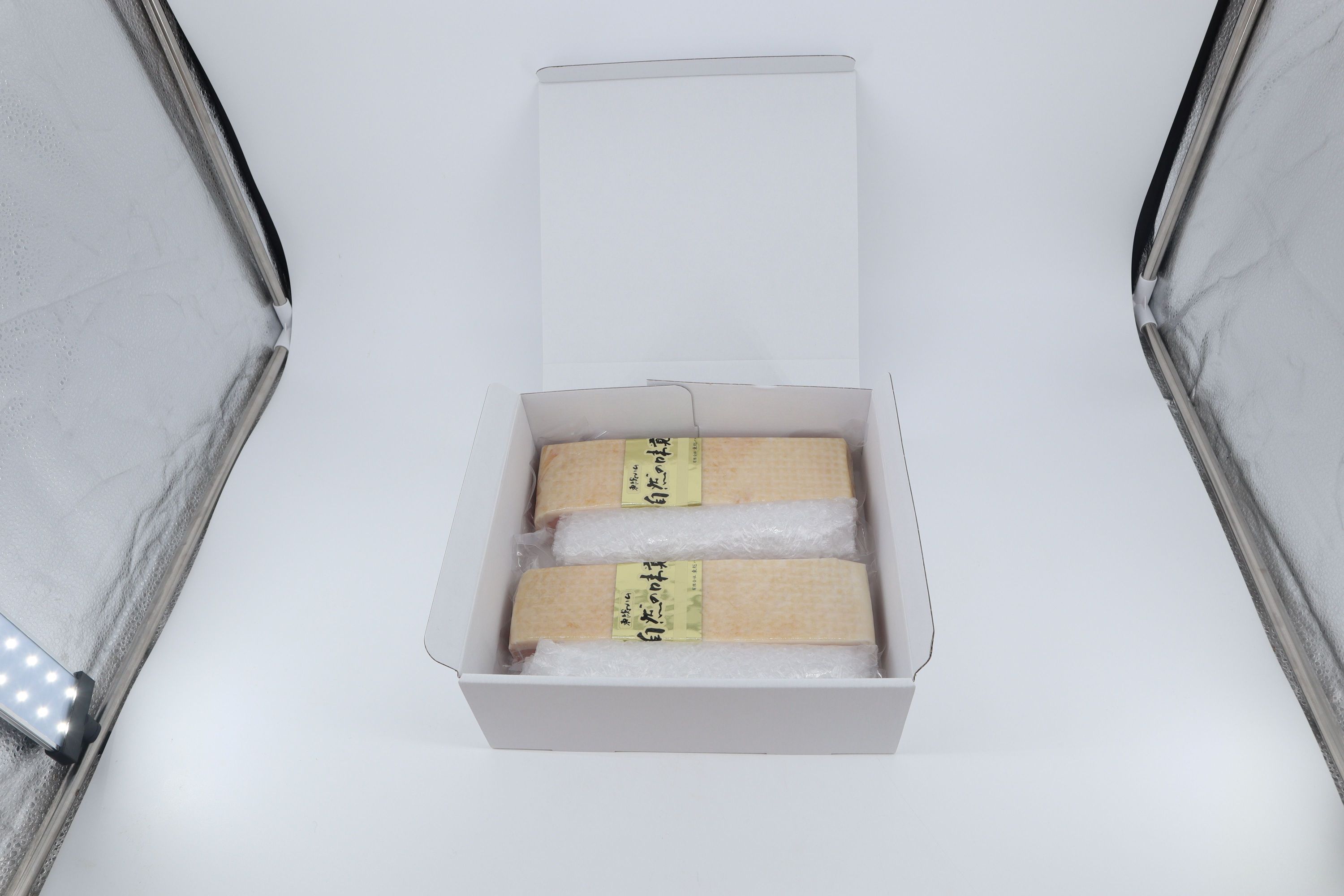 【ふるさと納税】 ベーコン ブロック 650g×2本 セット 肉 豚肉 豚 豚バラ 豚バラ肉 バラ肉 真空パック 真空 熟成肉 燻製 ベーコンブロック 冷蔵 朝食 昼食 おつまみ 惣菜 有限会社東総ハム 千葉県 旭市