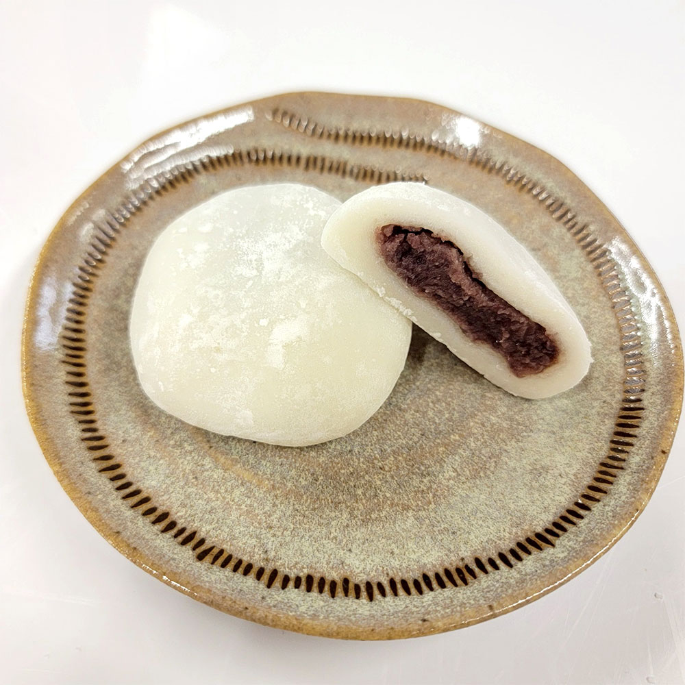 【ふるさと納税】愛ふくふく「クリームあんもち（白・ビーツ）」 12個入りセット 各6個 計840g（約70g×12個） お餅 おもち もち米 愛別産はくちょう 餡子 あんこ 生クリーム スイーツ 和菓子 お菓子 おやつ 小豆 あん餅 つきたて 冷凍 北海道産 国産 北海道 愛別町 送料無料