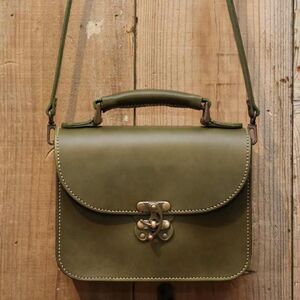 蝶モチーフのアンティークなヌメ革2wayバッグ≪グリーン≫【hrn08】