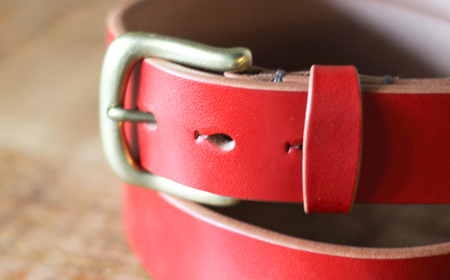 【minca】幅35mmベルト/38インチ  栃木レザーの希少な「ハーネスレザー」使用の贅沢な1枚革のレザーベルト/レッド/HL-B02/RED/minca　567