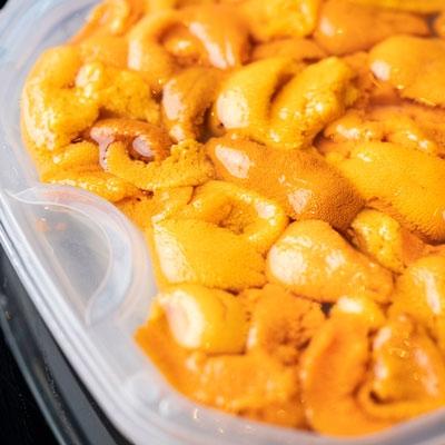 ふるさと納税 釧路市 塩水ウニ100g×2とボイルタラバカニ脚800g F4F-0701 |  | 01