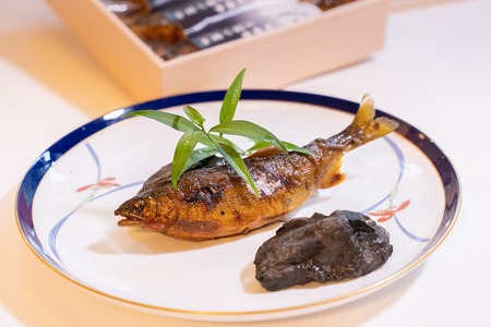 【そらとぶじゅうたん】【数量限定】子持ち鮎の甘露煮（Mサイズ）５匹セット