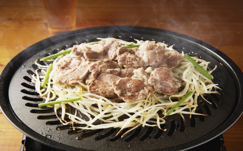 
生ラム肩ロース300g、生ラムショルダー300g、ラムショルダーロール600g（味付けなし300g、味付けあり300g）
