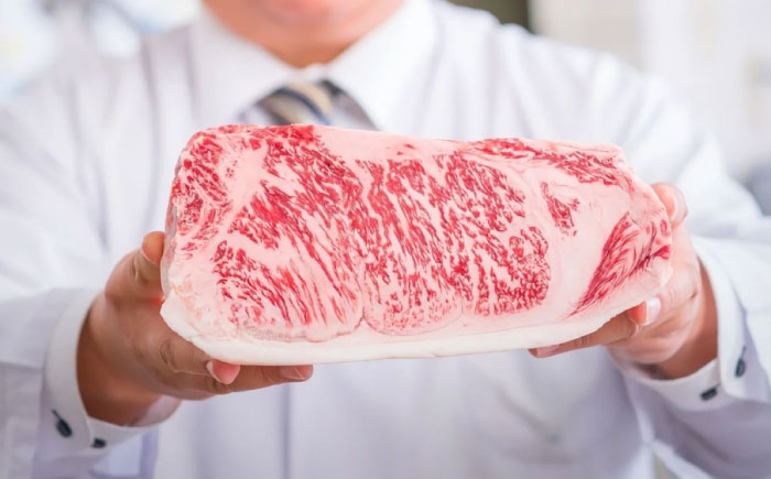【冷凍】キメが細かく濃厚なうまみ！国産ブランド牛！愛姫牛肩ロース 焼肉用 600g （3人前）牛肉 ステーキ 国産肉 お肉 焼肉 送料無料 お取り寄せ グルメ 愛媛県大洲市/有限会社 木村屋精肉店 [