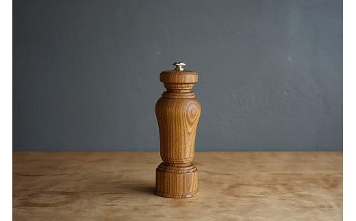 
            ペッパーミル 6インチ　エンジュ｜ 15㎝ 職人 手作り 受注生産 オリジナル キッチン用品 ペッパーミル  高級感  人気 おすすめ 調理器具 胡椒 ギフト プレゼント 送料無料 長野県 大町市 ふるさと納税
          