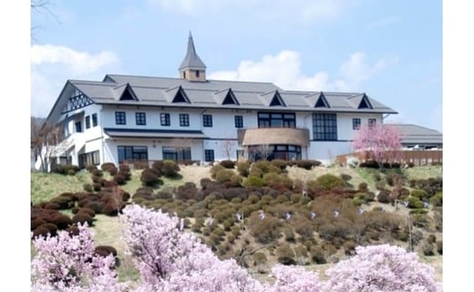 荒神山公園内「たつのパークホテル」