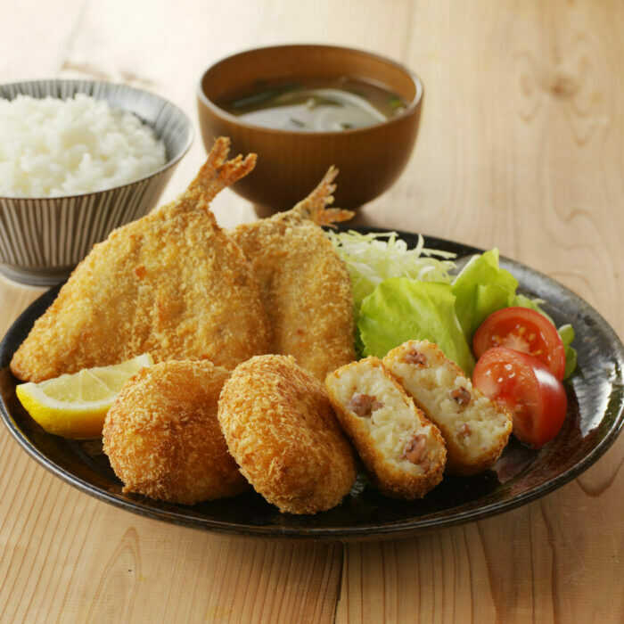 【ふるさと納税】簡単調理！揚げ物おかず食べ比べセット（アジフライ8匹＋イカ入りコロッケ15個） / 惣菜 簡単調理 時短 / 佐賀県 / 丸福水産[41AOCS006]