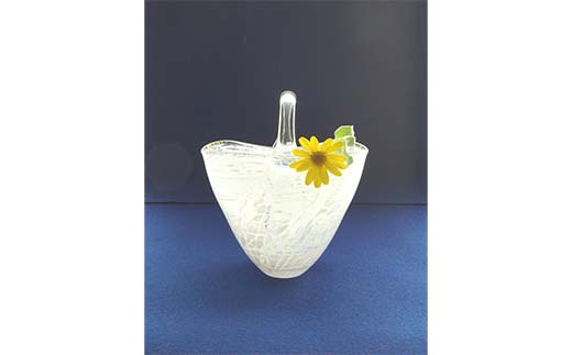 ＜ガラス作家 池本美和＞流線バスケット 硝子 ガラス 花入れ 花器 花瓶 池本美和 贈り物 ギフト  工芸品 F6L-462
