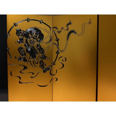 ふるさと納税 魚沼市 精密屏風『風神雷神図屏風』(金) 金属を削り込んだミニ屏風 |  | 01