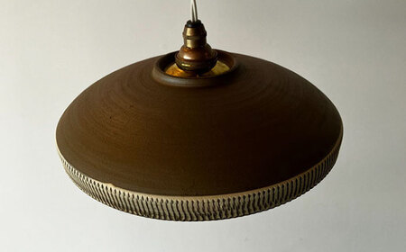 小鹿田焼　焼き締め本焼きランプシェード（トビカンナ） 日田市 / エラノイワ 小鹿田焼 トビカンナ ランプシェード[ARDL002]