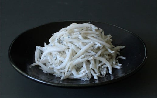 釜揚げしらす（木箱入り）1kg※北海道・沖縄・離島配送不可 / 贈答品 ギフト しらす丼 丼ぶり シラス 冷蔵 お取り寄せ 和歌山県 田辺市【has004-1】