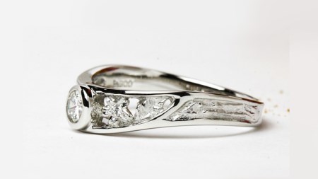 桜の透かしのダイヤモンドリング プラチナ リング 指輪 ダイヤモンド ダイヤ ジュエリー ギフト 記念 贈り物 贈答 プレゼント 0.3カラット [AH048sa]