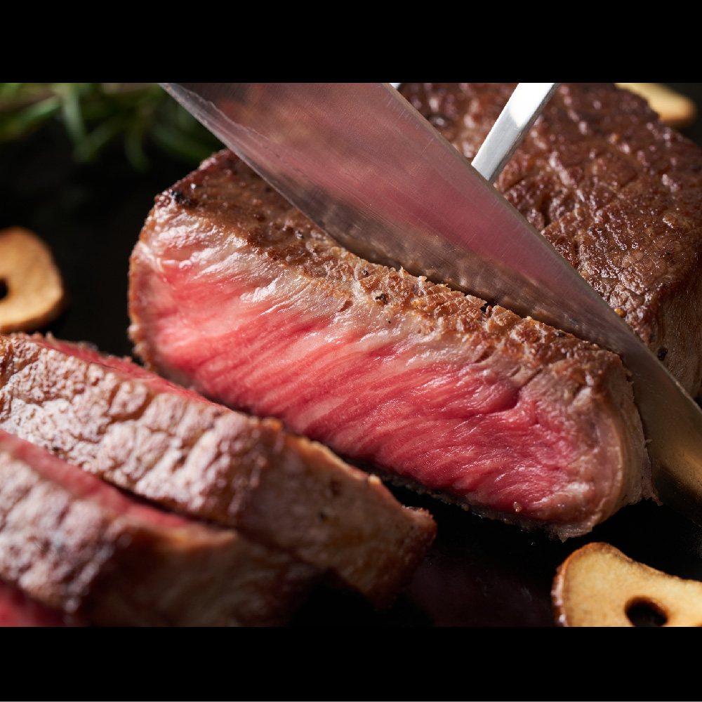 【3か月定期便】【A4～A5】佐賀牛モモステーキ 約500g(100g×5P)×3回【肉 牛肉 ブランド牛 黒毛和牛 ステーキ肉 ふるさと納税】(H112327)