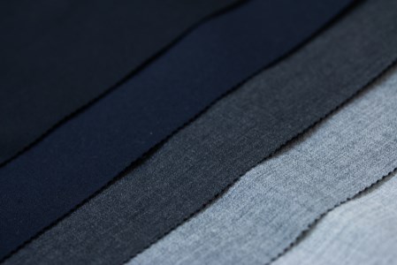 水の都・大垣産　高級服地＜SUITO WOOL＞使用　オーダースーツ２着お仕立券