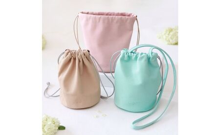 墨田区産ピッグレザー2Way巾着バッグ ファッション カバン 財布 スマートフォン ポーチ 必需品 ペットボトル 日常使い 収納力 斜めがけ 革 柔らかさ  ピンク