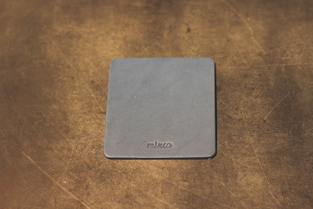 【minca】栃木レザーのコースター4枚セット  自宅、オフィス、キャンプシーンでのカフェタイムに/ブルー　667