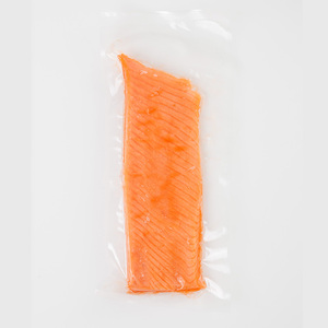 生食用 サーモン ブロック(計1kg・250g×4P) 鮭 小分け 真空 パック 冷凍 刺身 シャケ サケ 魚 魚介 【AW-100】【丸正水産】