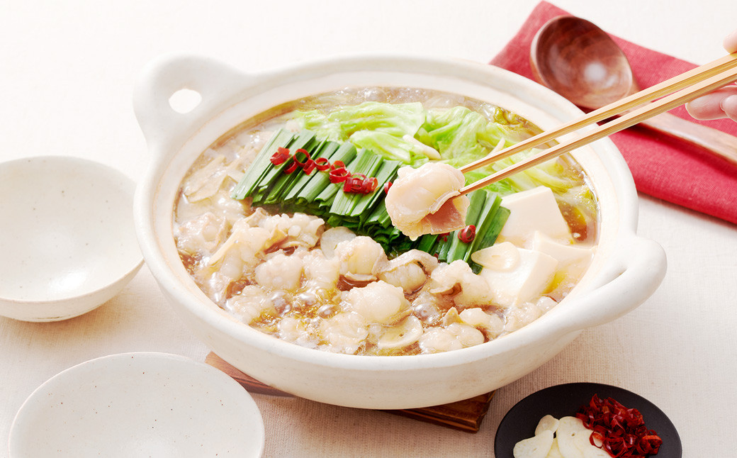 
            ぷるっぷる♪博多もつ鍋セット（あごだし醤油味）3～4人前×3個セット ちゃんぽん麺付き もつ鍋 モツ鍋 もつ モツ 牛もつ 牛モツ ホルモン 牛小腸 鍋 セット やまや 九州 福岡県 苅田町 冷凍
          