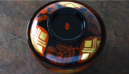 【伝統工芸品】【秀衡塗】秀衡塗 秀衡大椀（柏紋）蓋付 5個組 【ocy915-kas-l-5】