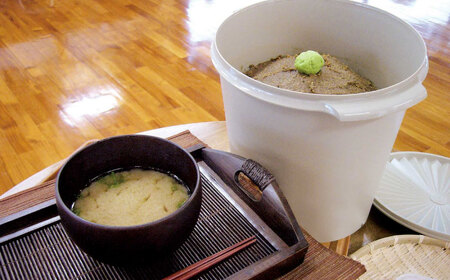 薬膳みそ 【全6回定期便】 沖縄薬膳紅みそ・華みそ 2袋セット 計600g (300g×2個)  BCBU009 味噌