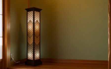 【卓越技能師の作品】組子の行灯（天然の埋もれ木：神代ケヤキ使用）RT1255