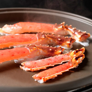 〈生冷凍〉タラバガニ脚 カニしゃぶ用ハーフポーション抱き身（肩）付き650g【オホーツク枝幸産】高田商店