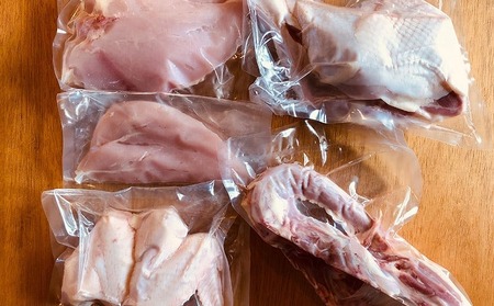 2026年発送【定期便】久米島赤鶏1羽セット(解体)2kg×年6回コース 赤鶏 鶏肉 ささみ 胸肉 モモ肉 手羽 ガラ ぷりっぷり 食感 旨味 ジューシー 煮付 スープ カレー 鶏汁 唐揚げ ステーキ