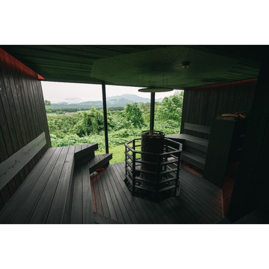 ＜Snow Peak FIELD SUITE SPA HEADQUARTERS＞手ぶらで温泉＆ブランド牛”佐渡牛”を愉しむ粟ヶ岳コース　ペア