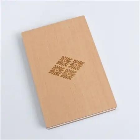 伝統と現代が融合した、美しい和モダンデザインの御朱印帳「菱菊」 1冊　愛知県北名古屋市製【1599943】