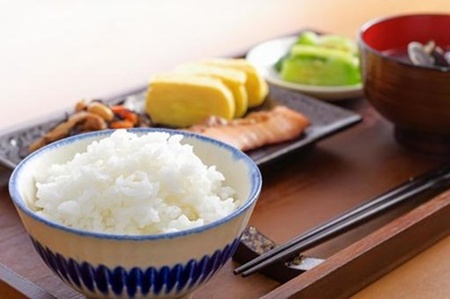 【令和7年産】【6ヶ月定期便】新潟産 コシヒカリ「瓢湖米」 5kg×6回 白米 精米 米 こめ コメ 1N09073
