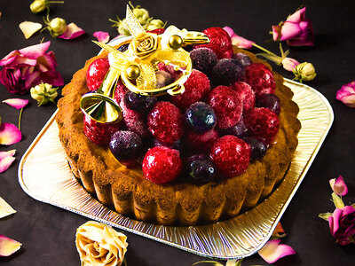 【2025クリスマス】 クリスマス限定 ケーキ＆チキンセット「ベリータルト＆丸ごとチキン」