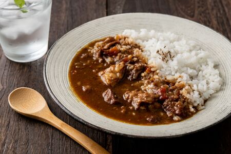 本格スパイスカレー「ヤドカリー」レトルトカレー　黒毛和牛すじ　20食セット_OS197-0001-02