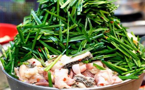 元祖もつ鍋 楽天地 新もつ鍋 2～3人用セット 冷凍 醤油味 しょうゆ スープ ちゃんぽん麺付き 鍋 モツ鍋 ホルモン