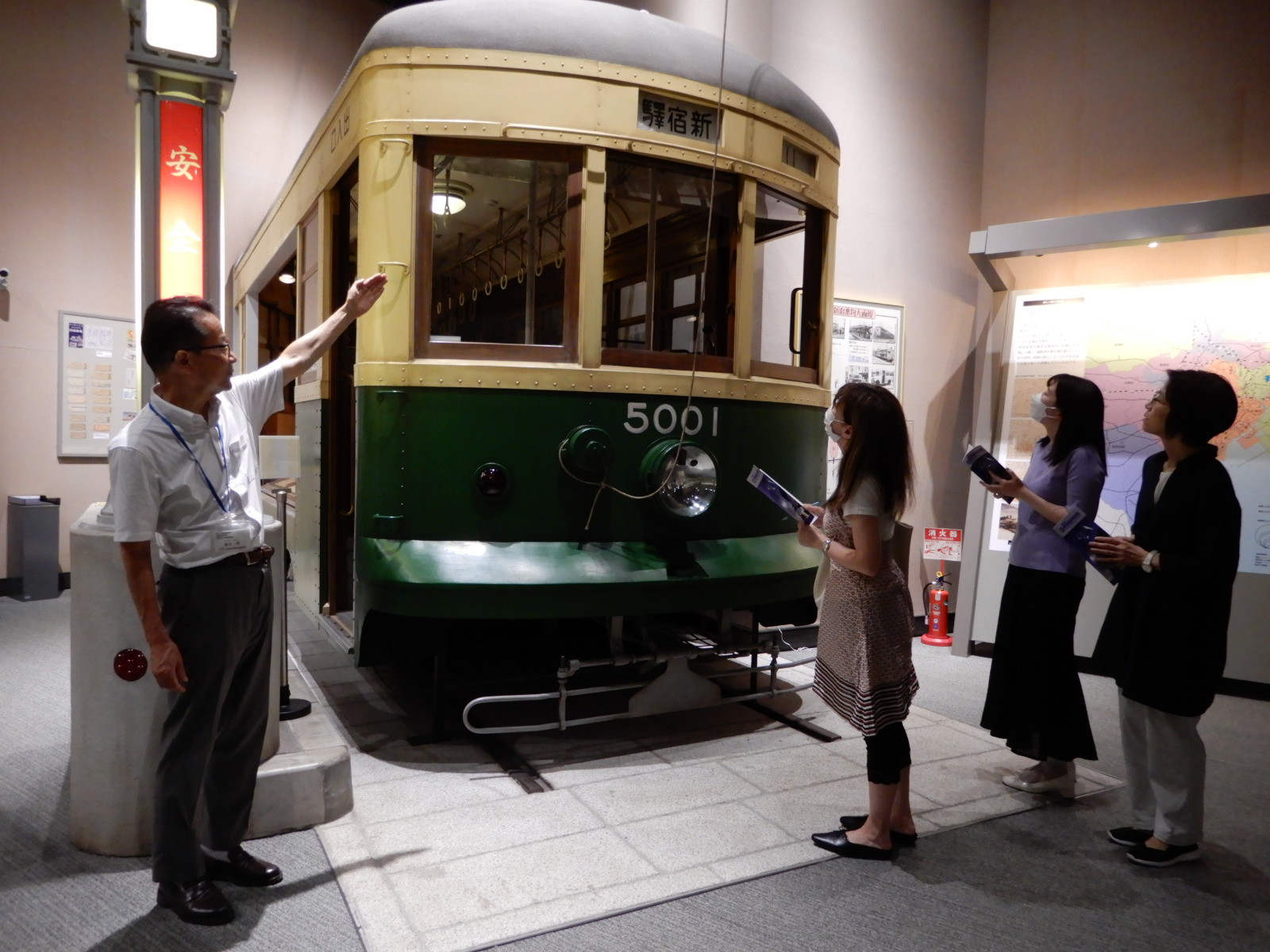 
新宿の歴史丸わかり！「れきはく館長」の解説で楽しく見る常設展示
