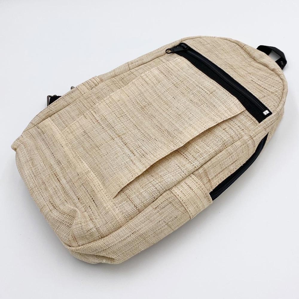 【ふるさと納税】 ボディーバッグ（生成） 岡井麻布 奈良県 奈良市 なら