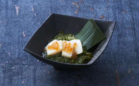 【田舎のごちそう】ご飯のお供 けせんの海 松前とめかぶ 200g×1個 いくら・ほたて・数の子入り 【 松前漬け 海鮮 海鮮丼 海鮮漬 海産物 海藻 2種 食べ比べ おかず おつまみ 冷凍 】RT28