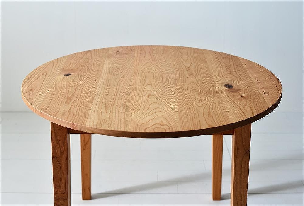 ＮＯ１ラウンドテーブル１００　チェリー　丸いテーブルでダイニングをカフェスペースに　チェリー無垢材 円テーブル ダイニングテーブル