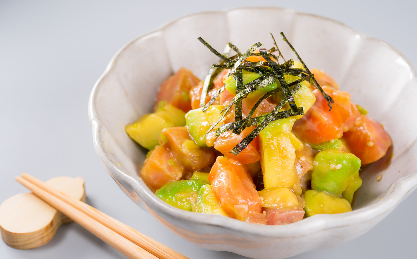 しっかりとしたサーモンの旨味とトロのような脂のりが自慢！
和え物やサラダにしても美味しいですよ！