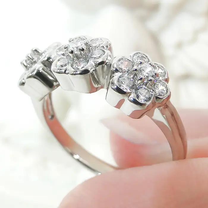 指輪 プラチナ PT900 ダイヤモンド0.63ct 3連 フラワーモチーフ レディースリング【f264-pt-d】 ALPAZ105