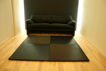 室内用置き畳【ta・tum（タタム）】　１枚　黒色  ／ 川村興産 畳 奈良県 御所市