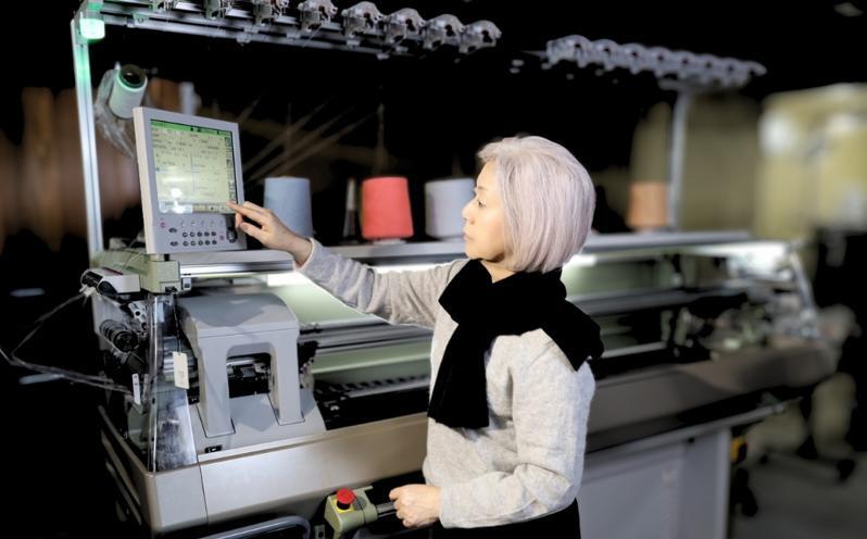 『Noble Fibre』100％ヤク・マフラー ブラック G3336