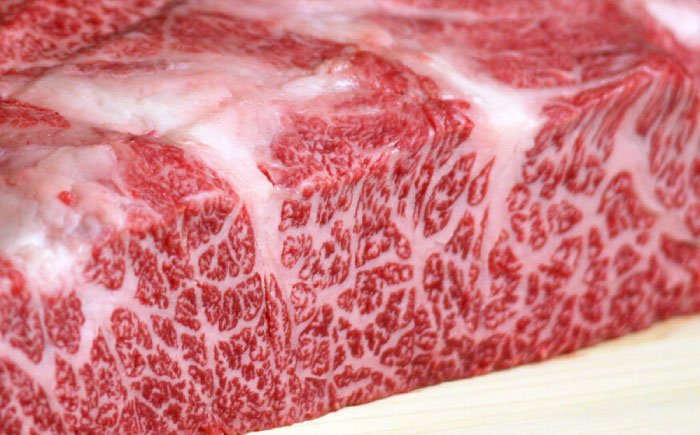 博多和牛 スライス肉 600g 4人前 (ザブトンと肩ロース芯) しゃぶしゃぶ すき焼き用 吉富町/株式会社ベネフィス [BGAF002]