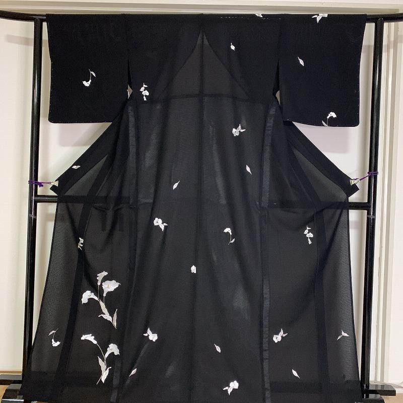 
黒地　絽　夏物　カラーの柄の刺繍　付下げ　お仕立て上がり　　お着物　きもの

