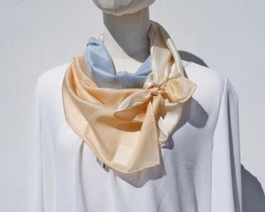 スカーフ　富士桜工房　とにかる（白浜）