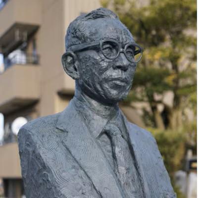 ふるさと納税 岡崎市 【銅像オーダーメイド】ブロンズ彫刻等身サイズ |  | 03