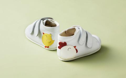 ちいくっく?〈あるく機能が目覚めるくつ〉(サイズ：13.5cm、柄：コッコさん＆ピコちゃん) 13.5cm