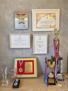 ボリュームラッシュつけ放題【マツエク施術】仕上がり満足。リピート率の高い本格サロン。(マツエク　まつ毛　美容　最先端　メイク　体験　眉毛　サロン　アイメイク　大阪府　松原市　チケット　1位　三ツ星)