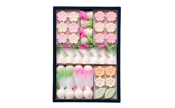 和三盆 和三盆糖 四季の華 干菓子 和菓子 お菓子 砂糖菓子 三谷製糖 羽根さぬき 讃岐和三盆 讃岐和三盆糖 四季折々 お花 茶道 お茶会 お茶菓子 お茶うけ 和スイーツ 詰め合わせ 手土産 贈り物 ギフト さとうきび 東かがわ市産 香川県 東かがわ市
