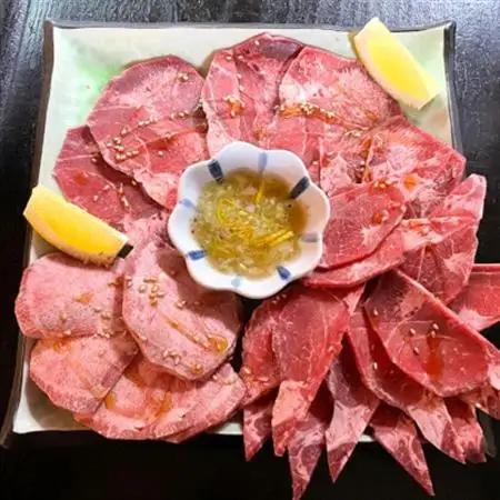 焼肉比嘉家 お食事券 【6,000円分】黒毛和牛・アグー豚取り扱い店【1476236】