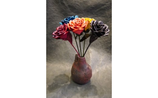 Eterna -Leather Rose- カラー 赤 ／ 国産 革 レザー ローズ バラ 造花 アートフラワー 小物 インテリア 記念日 プレゼント【area001-red】_イメージ4